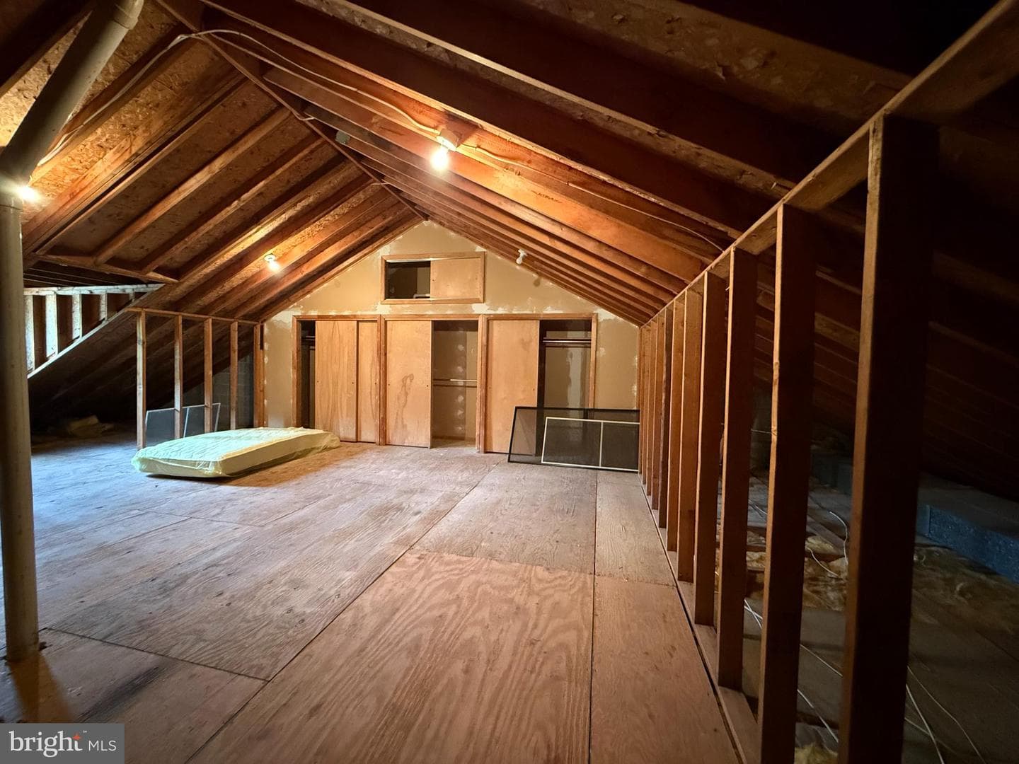 96 Sutphin Pines photo 48