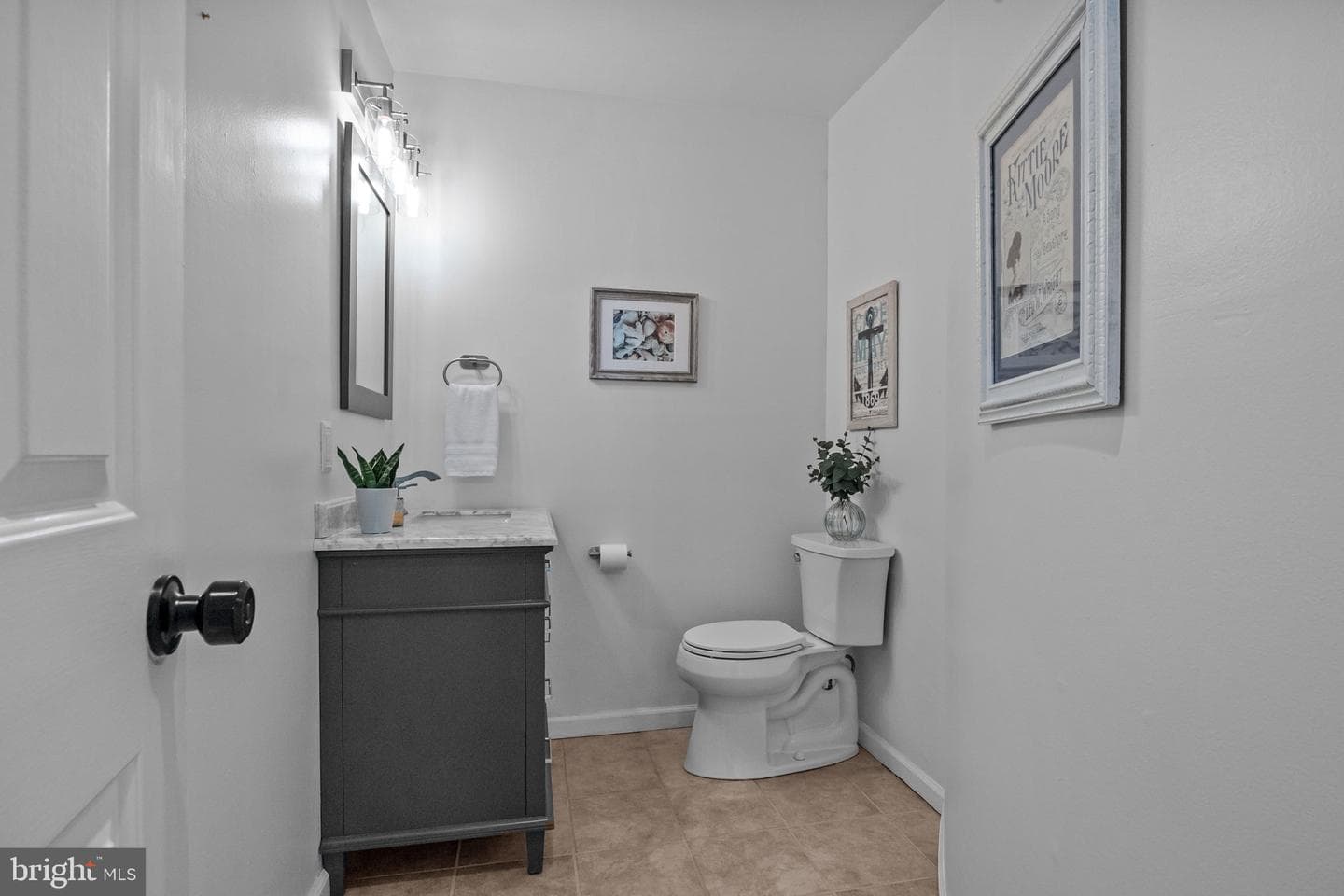 96 Sutphin Pines photo 7