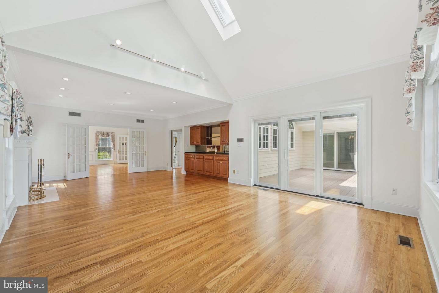 12 Paddock Drive photo 14