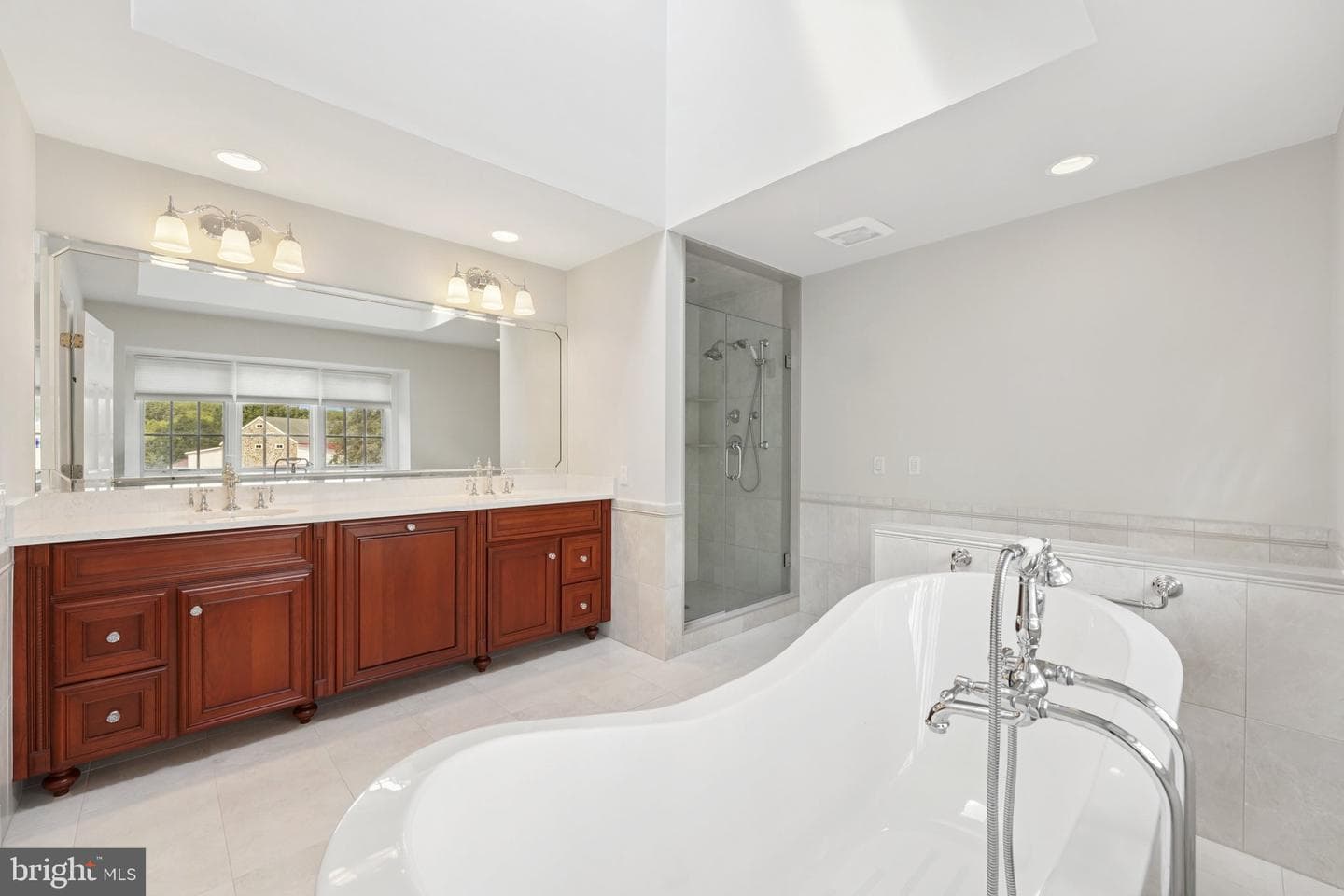 12 Paddock Drive photo 24
