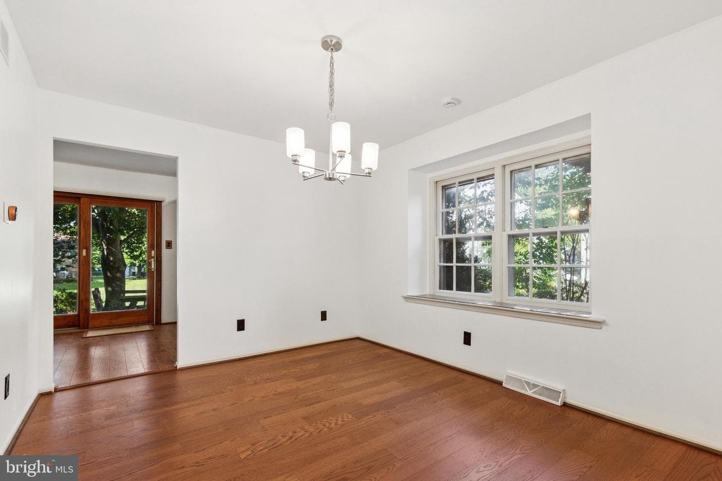 1 Stacey Drive photo 4