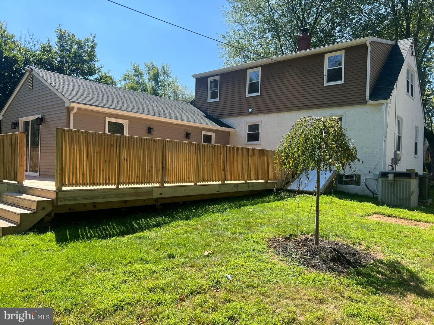 1081 Cherry Lane photo 5