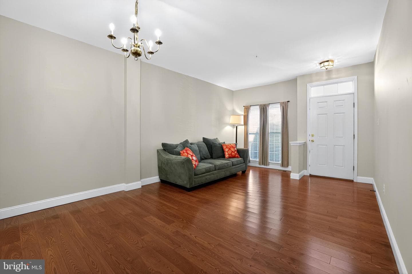 2526 Peachtree Drive photo 10