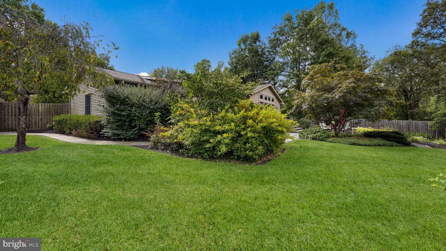 509 Clover Lane photo 32