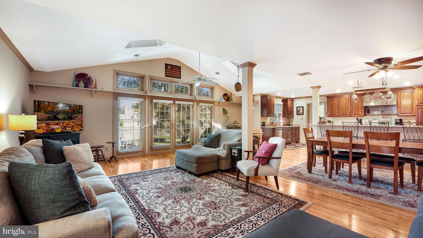 509 Clover Lane photo 6