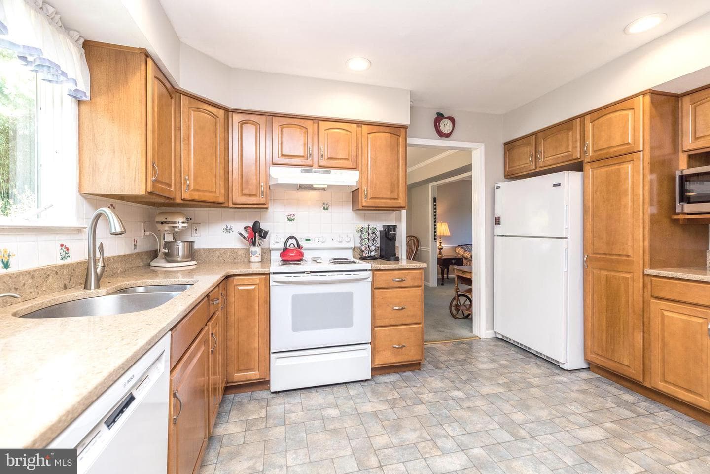 1208 Dickinson Drive photo 14