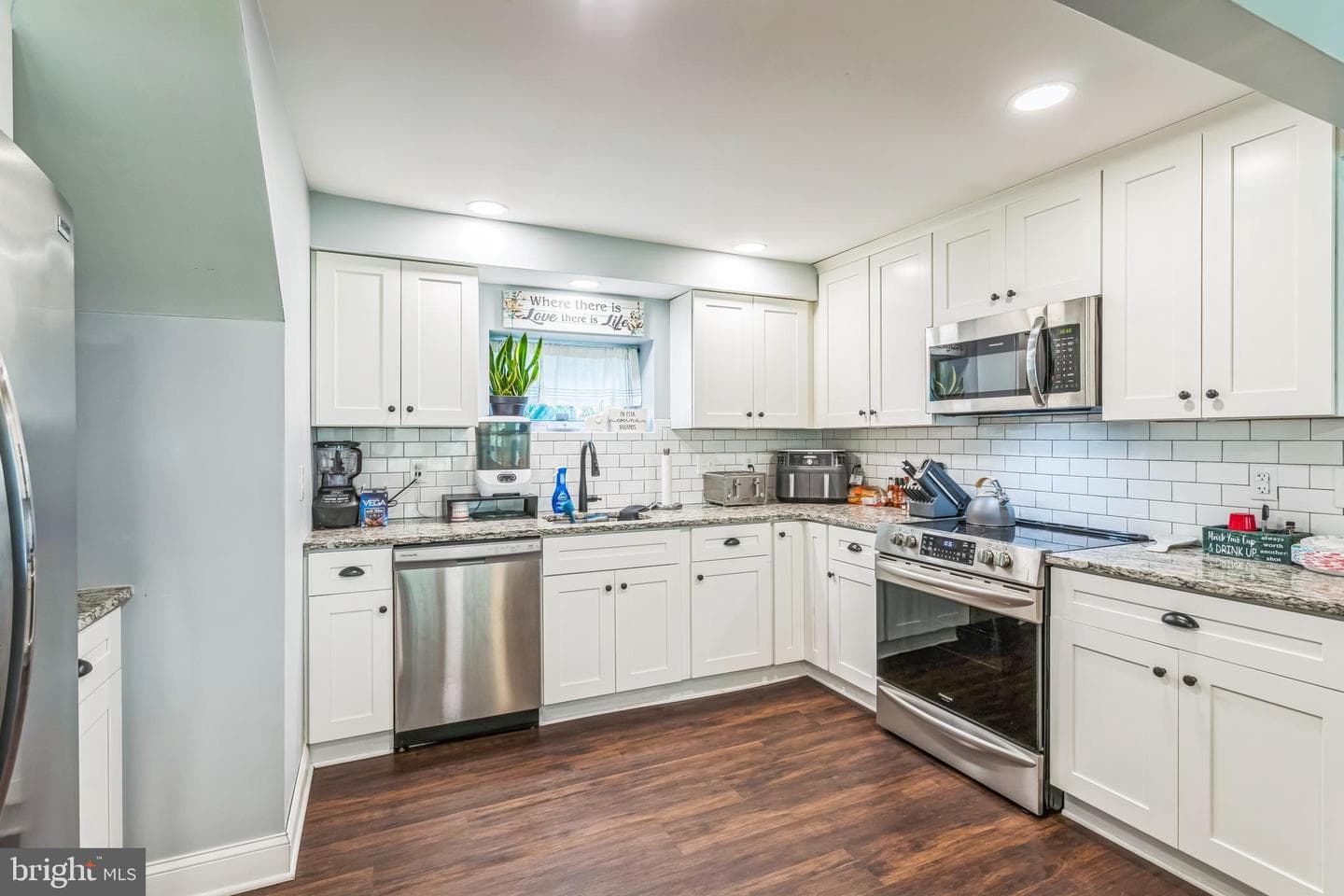 414 Delaware Avenue photo 14