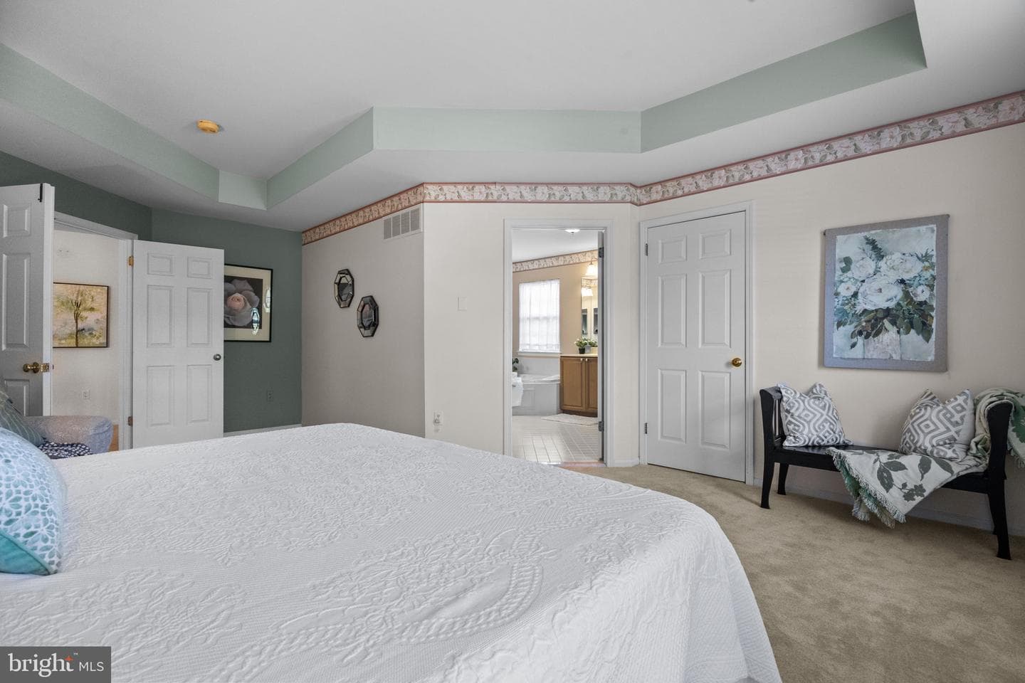 527 Clydesdale Drive photo 24