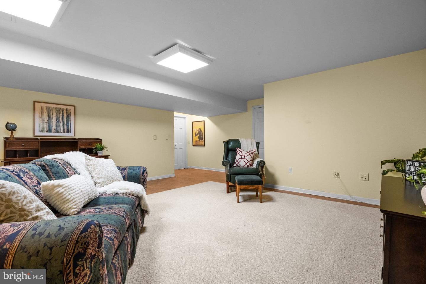 527 Clydesdale Drive photo 33