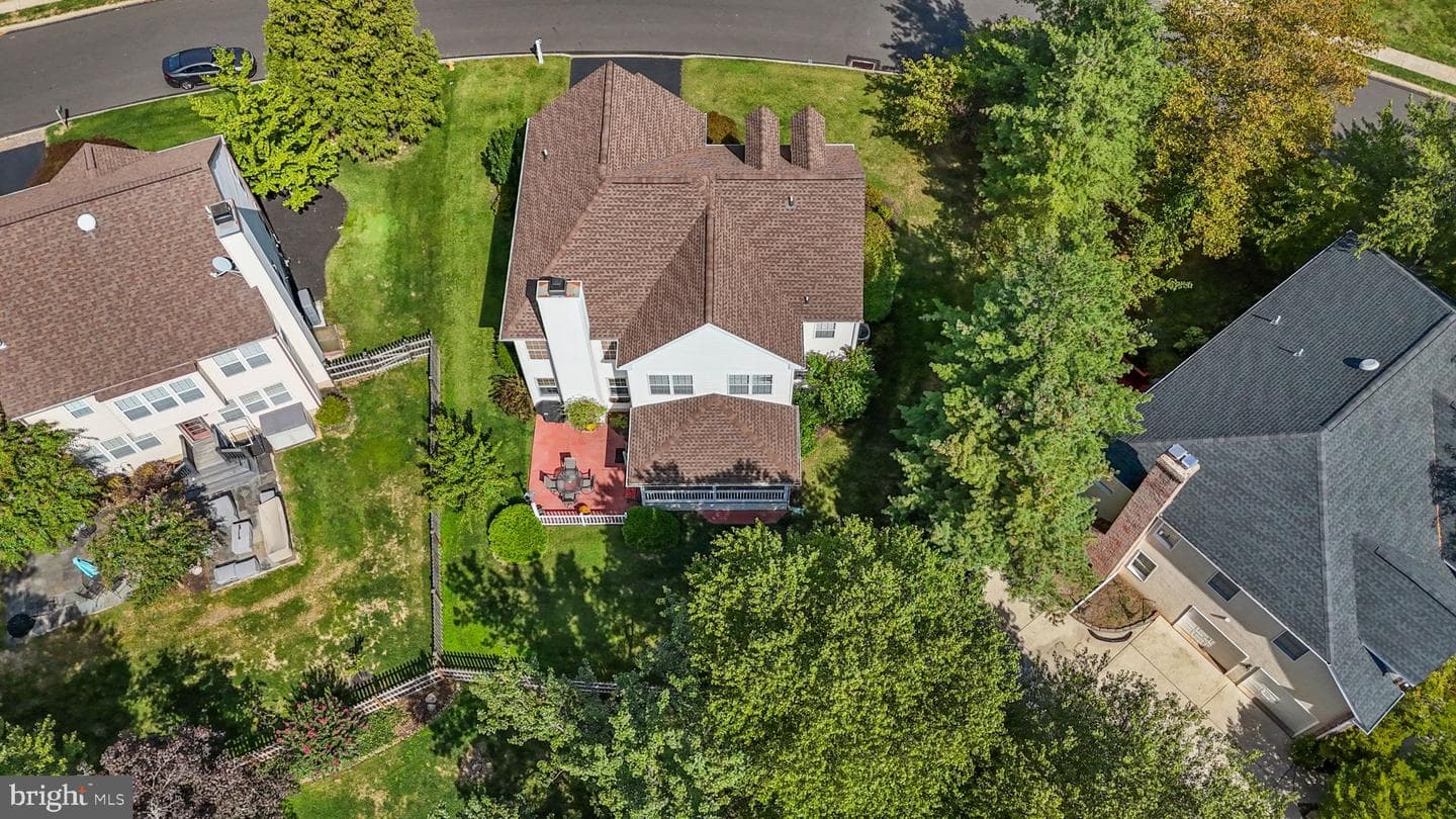 527 Clydesdale Drive photo 45