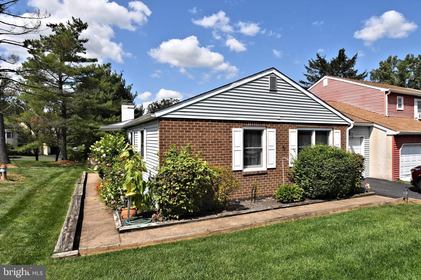 326 Rocky Court W #W photo 4
