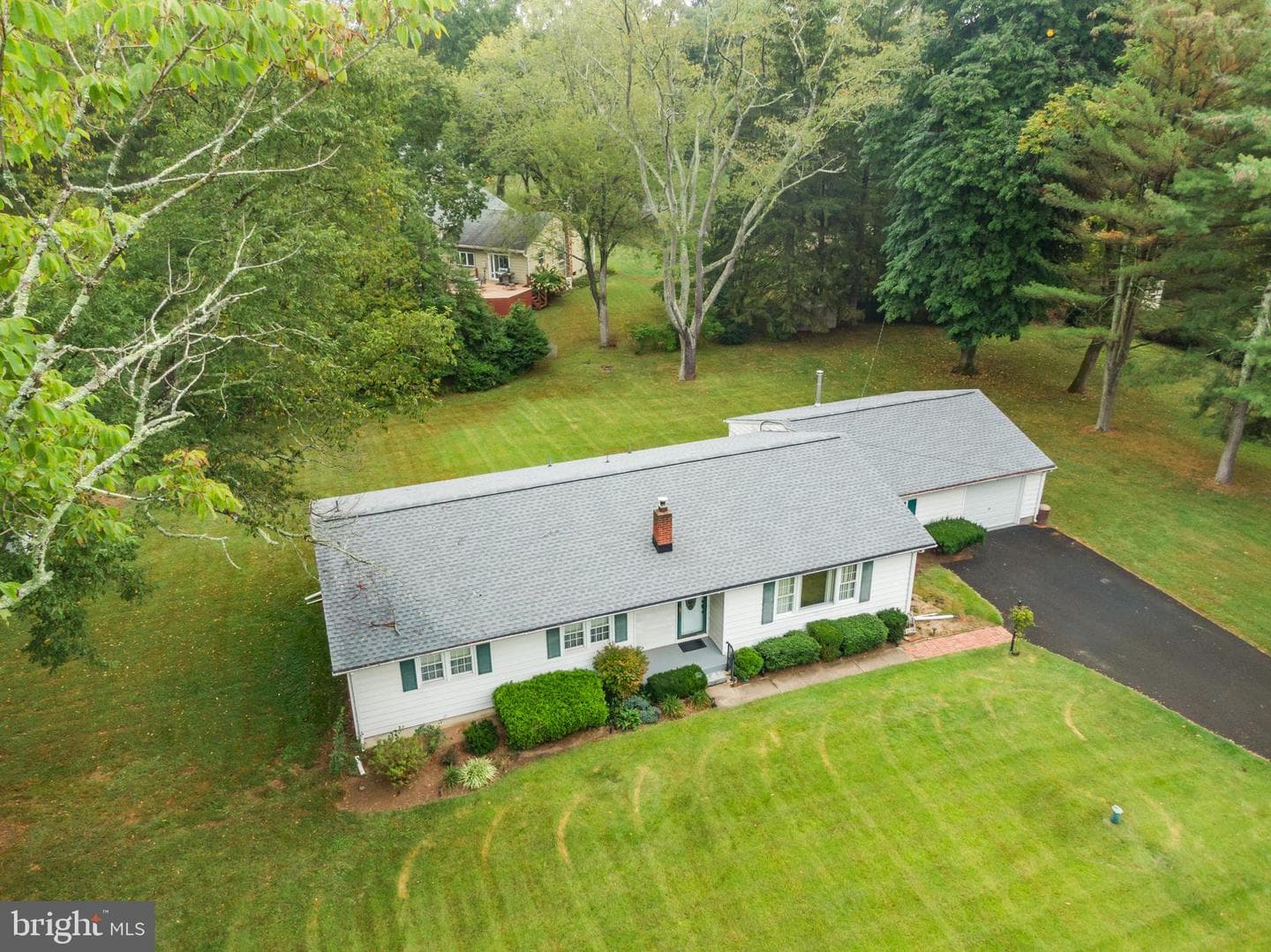 1114 General Hamilton Road photo 5