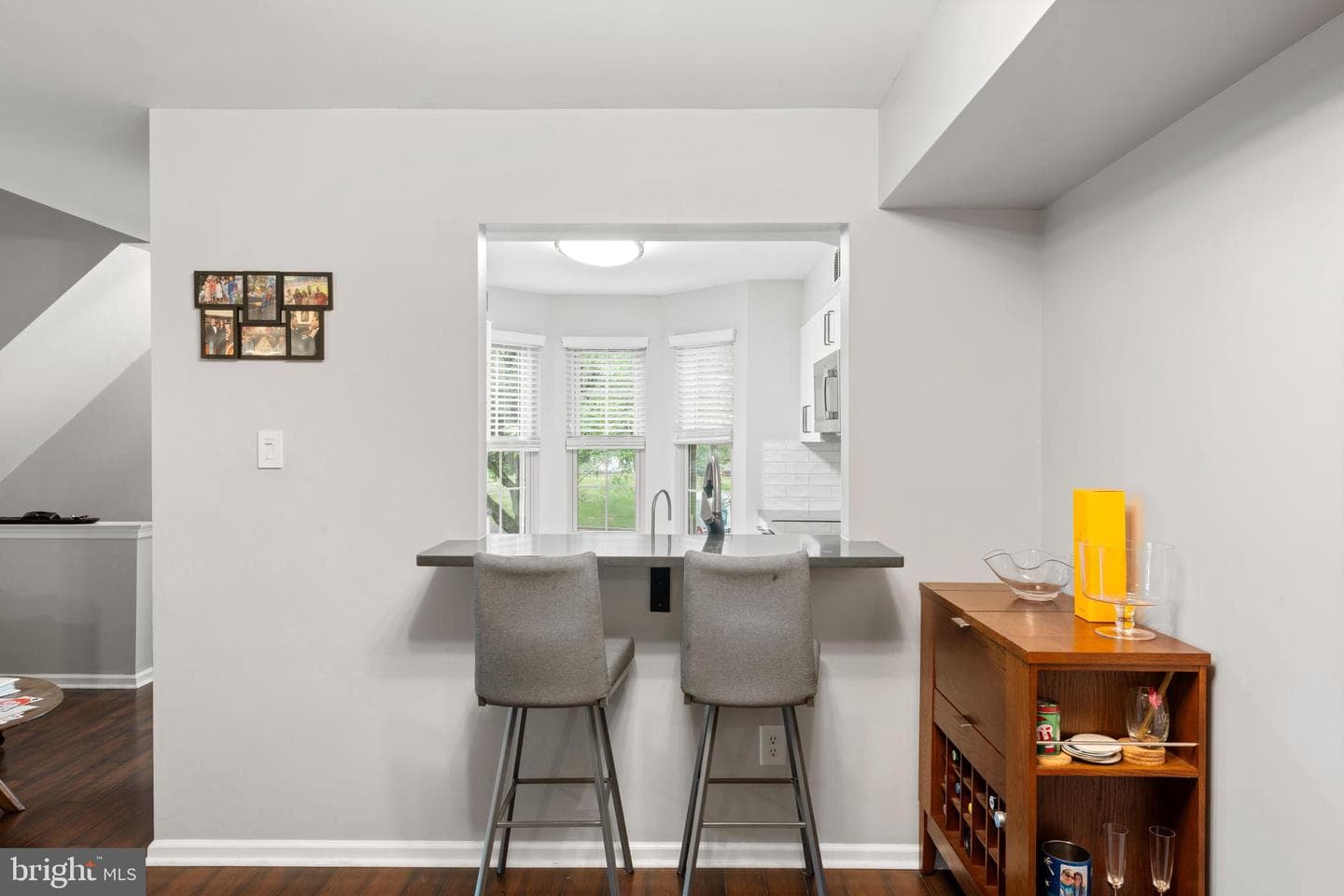 2010 Barry Court #743b photo 10