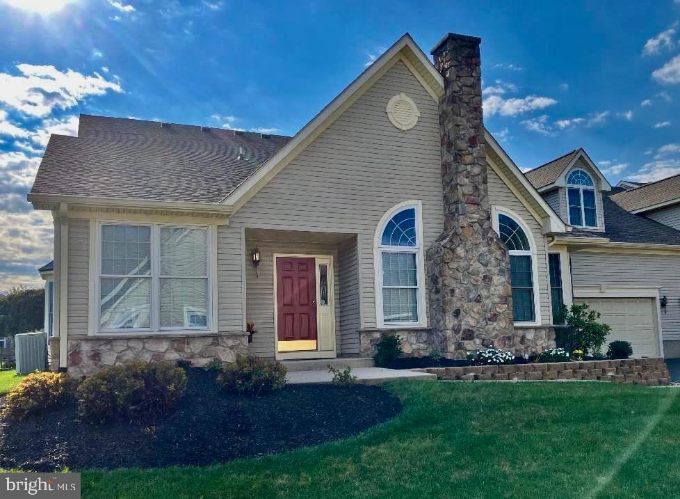 213 Sugarberry Lane