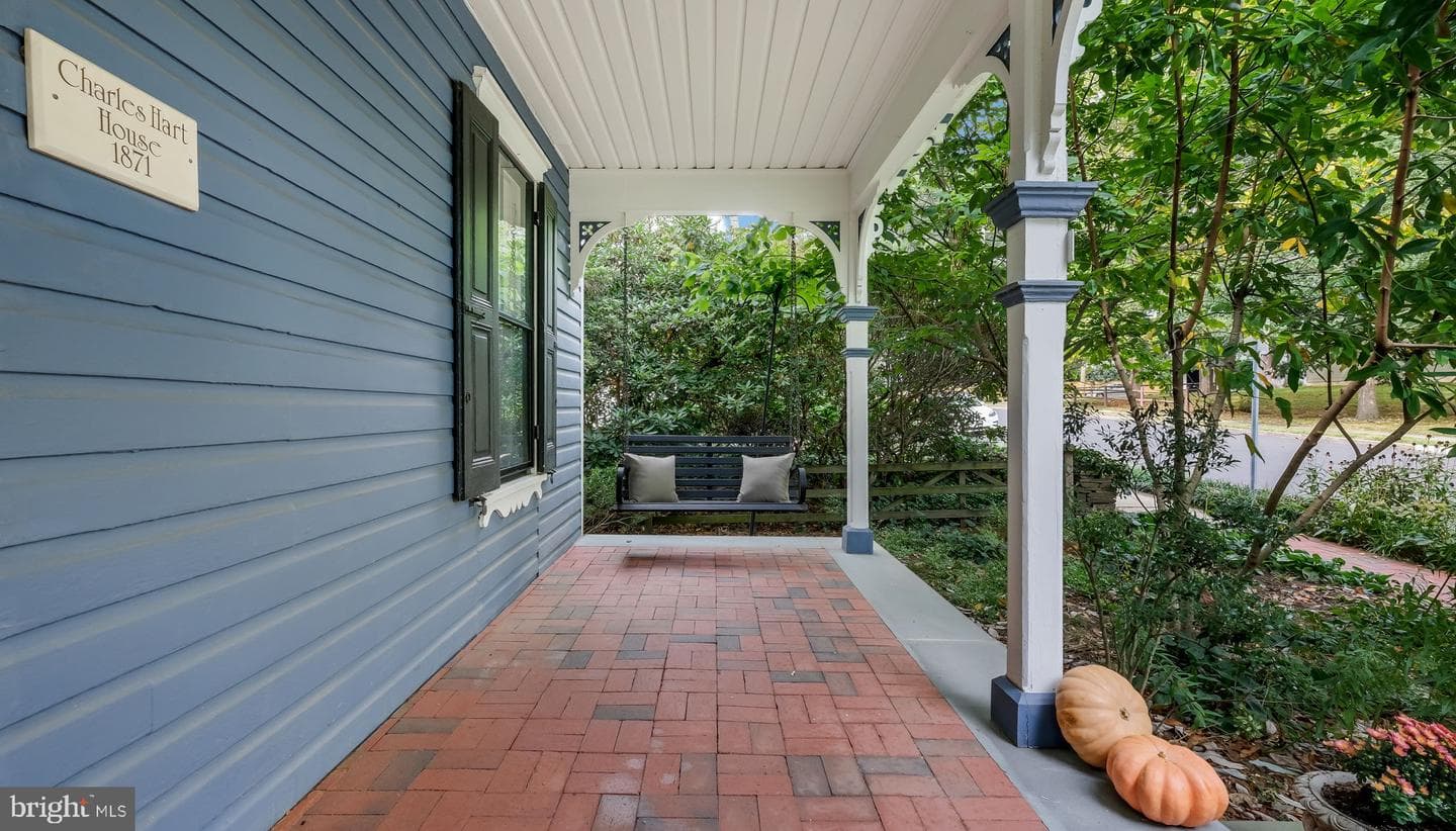 148 Lafayette Street photo 4