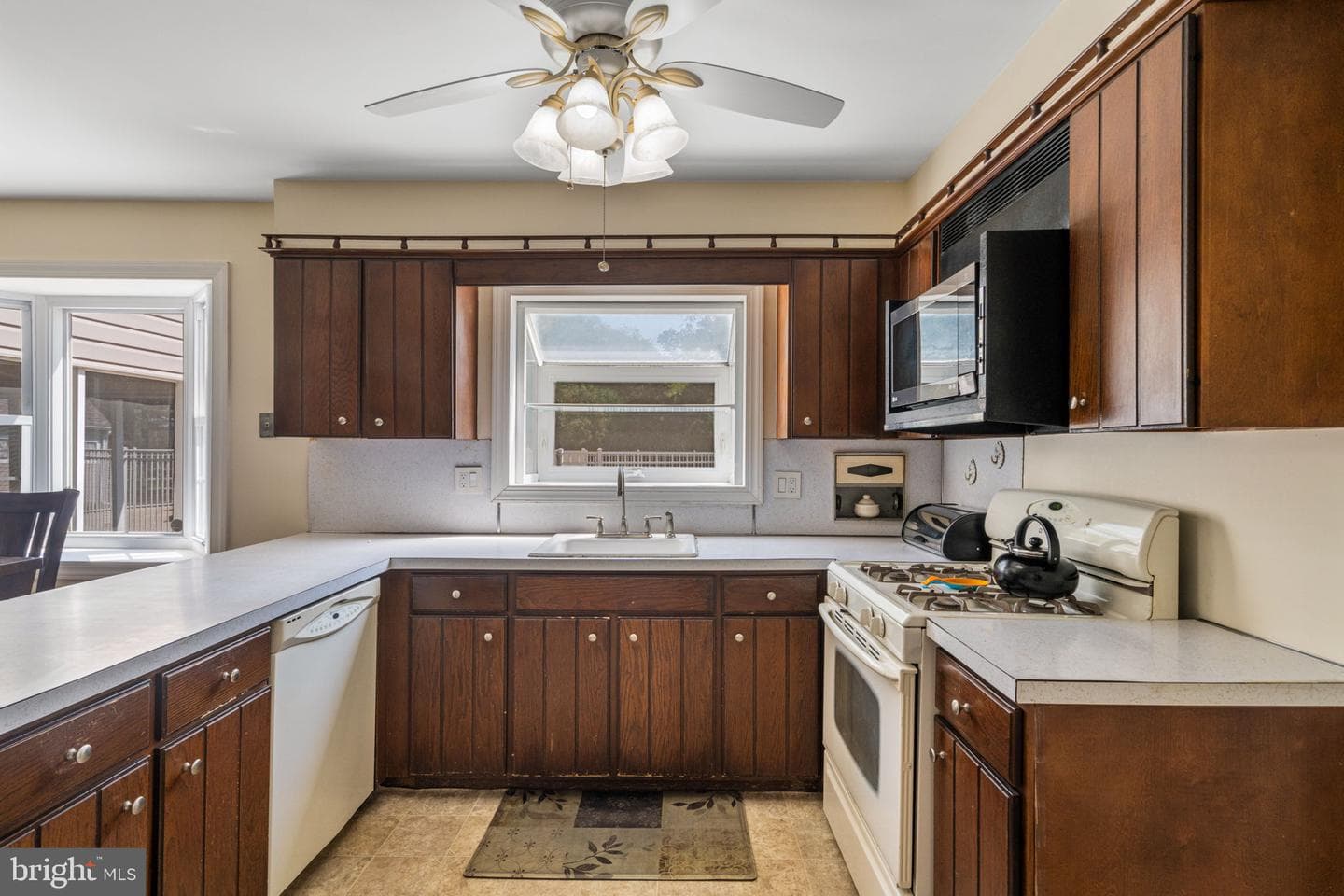 178 Buckshire Drive photo 24