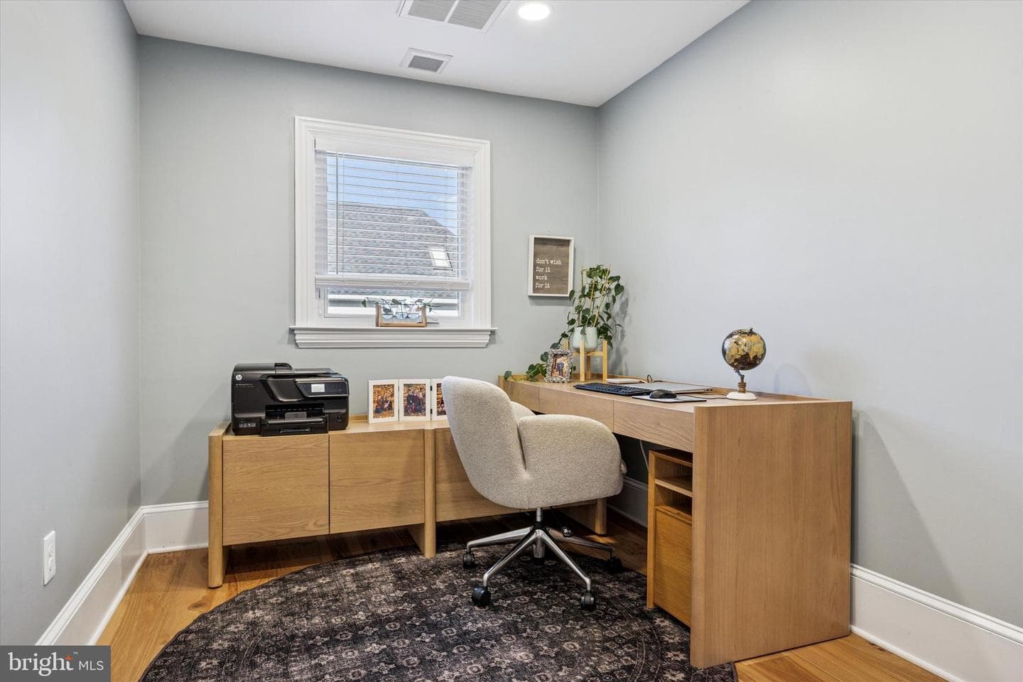 222 Windsor Way photo 24