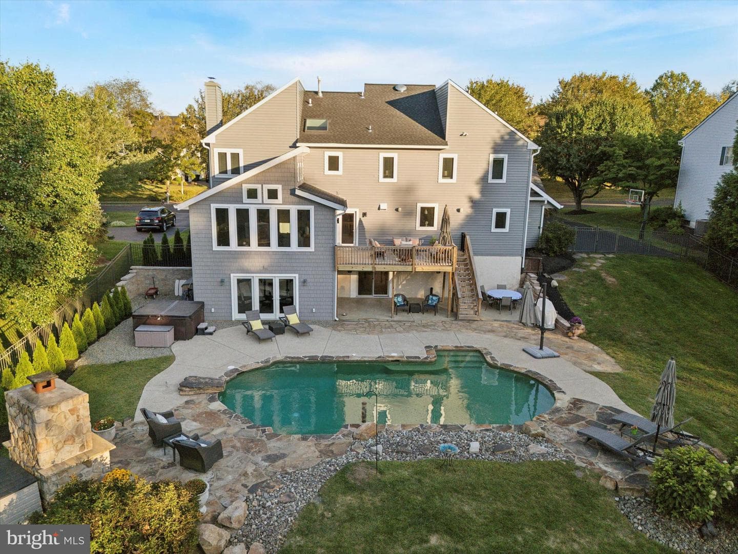 222 Windsor Way photo 39