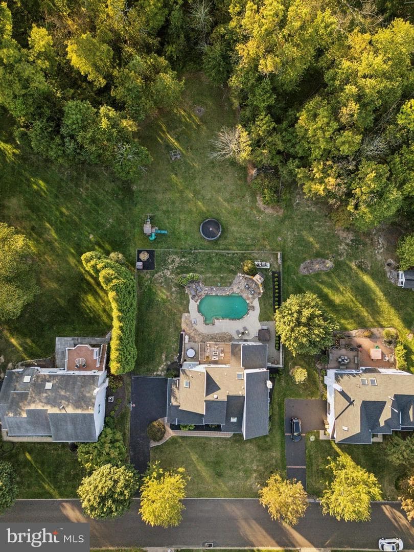 222 Windsor Way photo 42