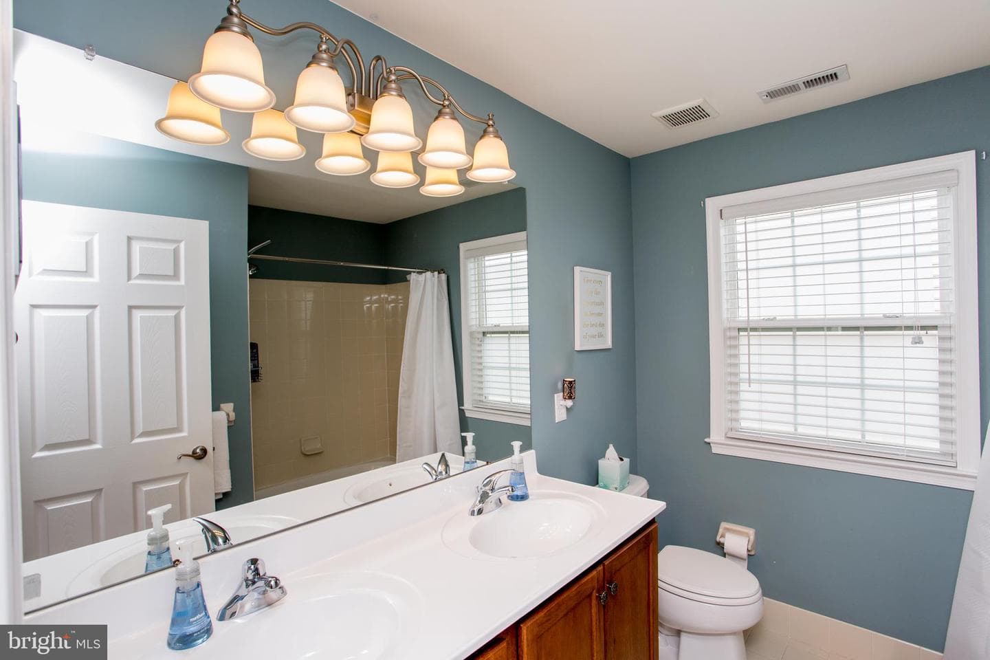 104 Overholt Drive photo 20