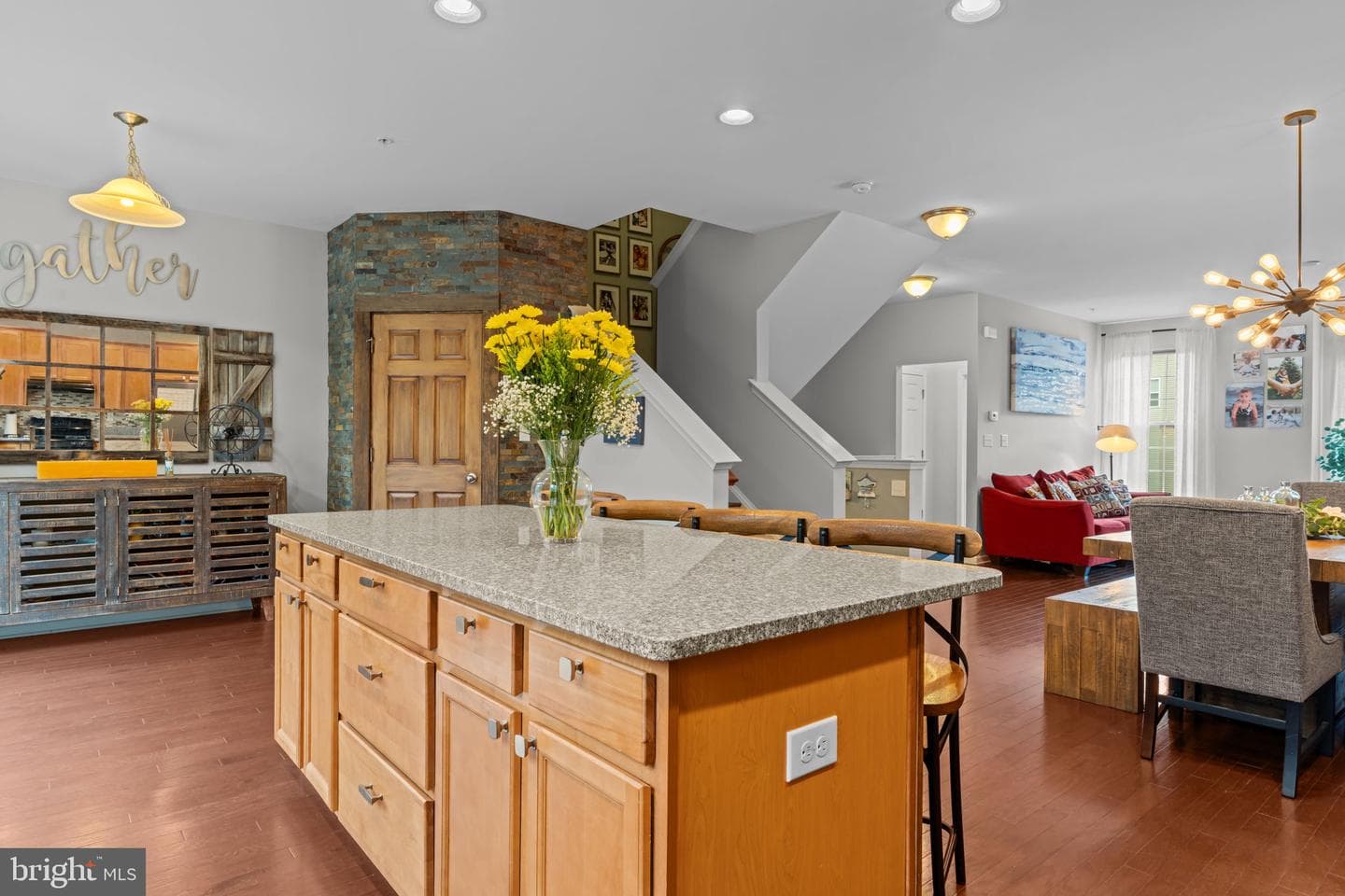 313 Chestnut Court photo 13