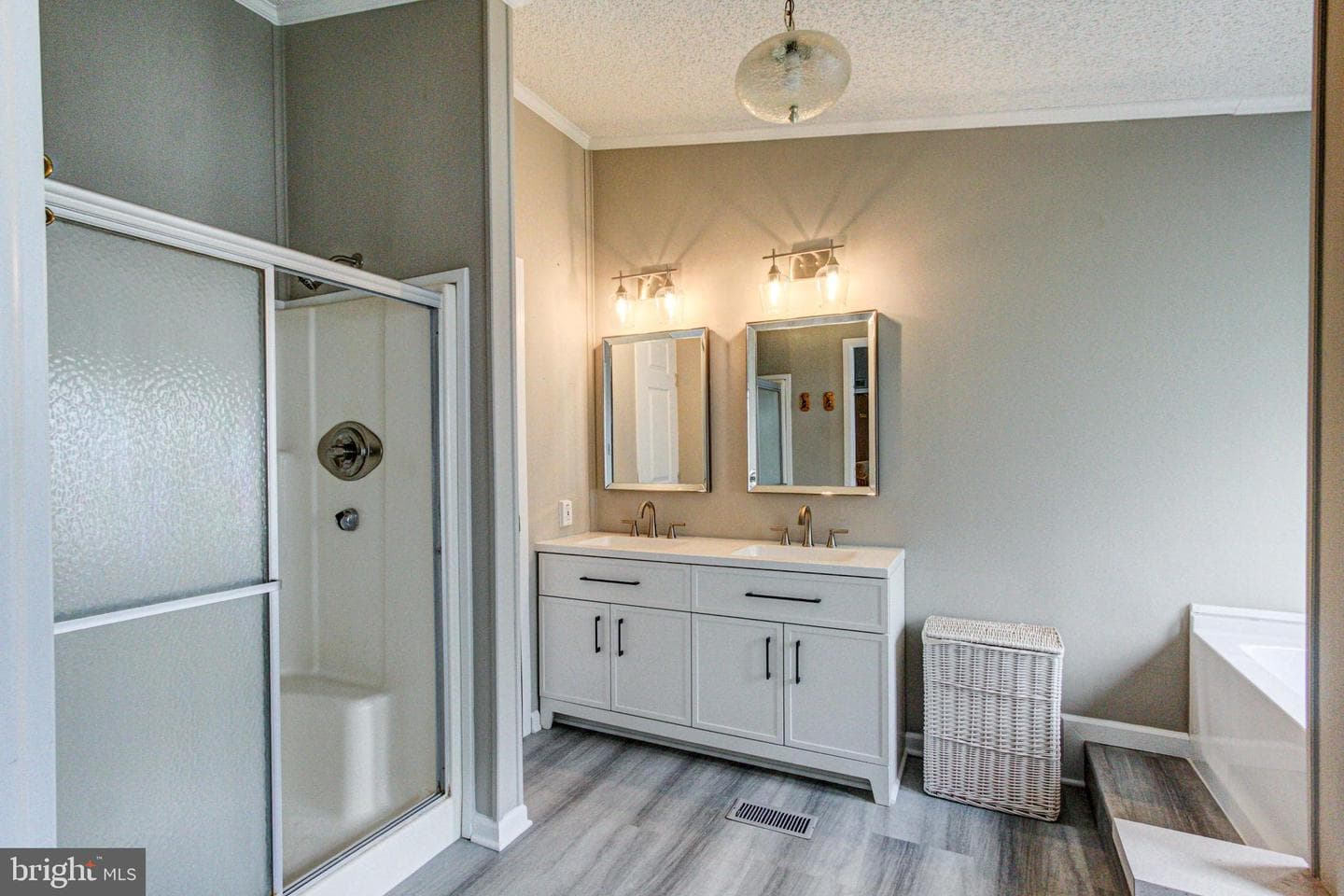 147 Raven Court photo 24