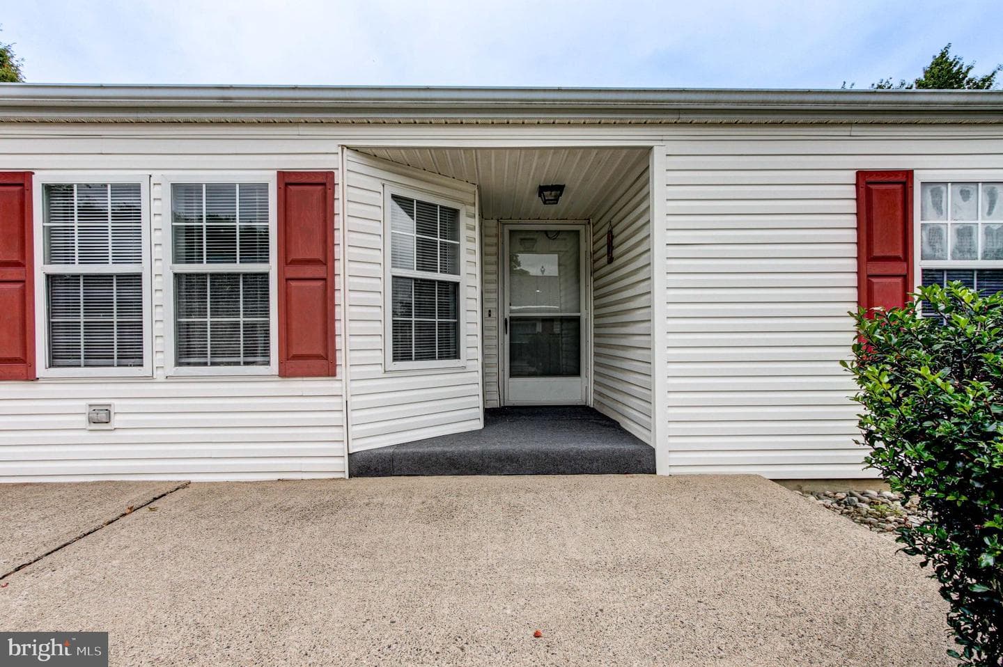 147 Raven Court photo 4