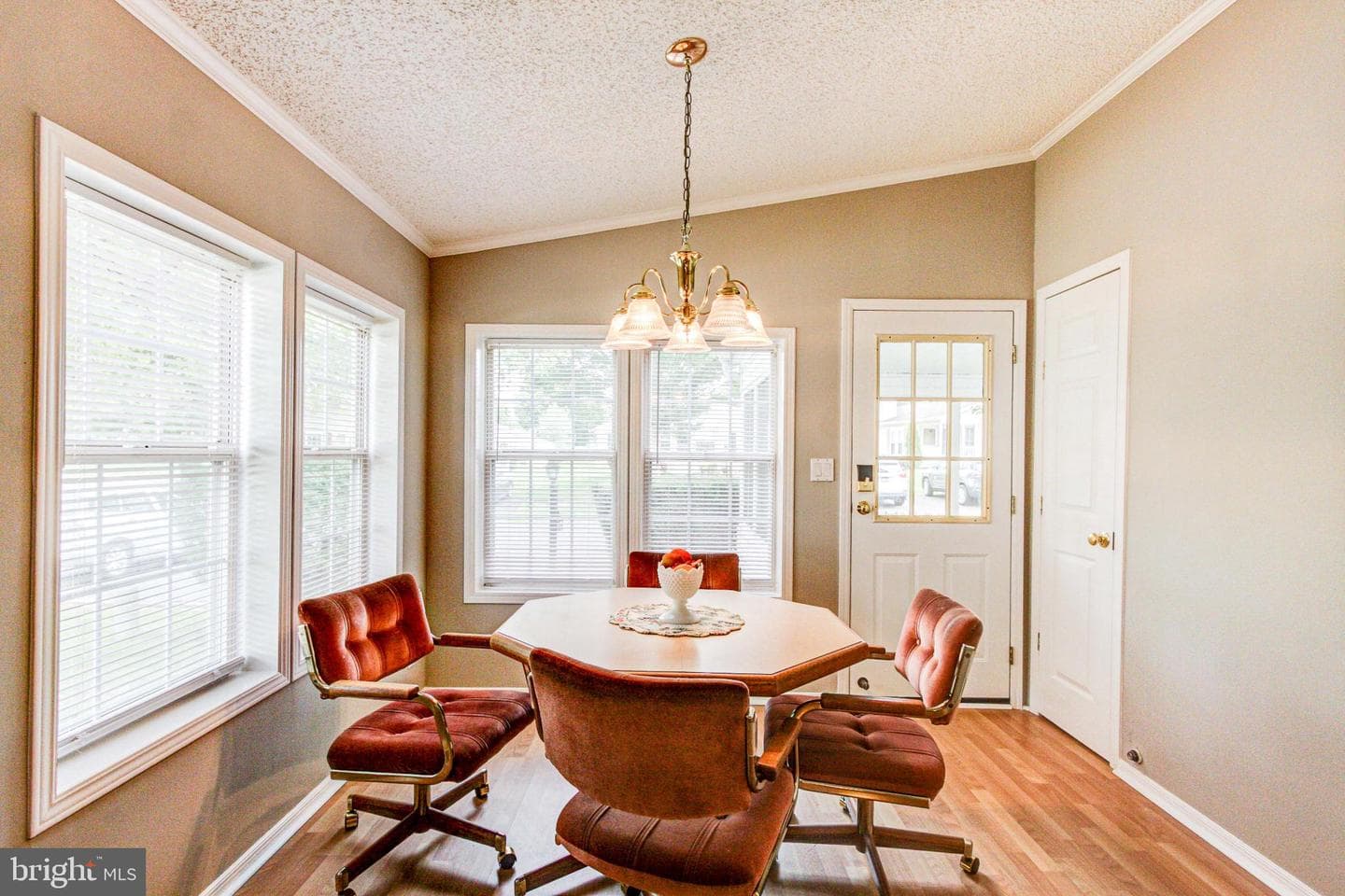 147 Raven Court photo 8