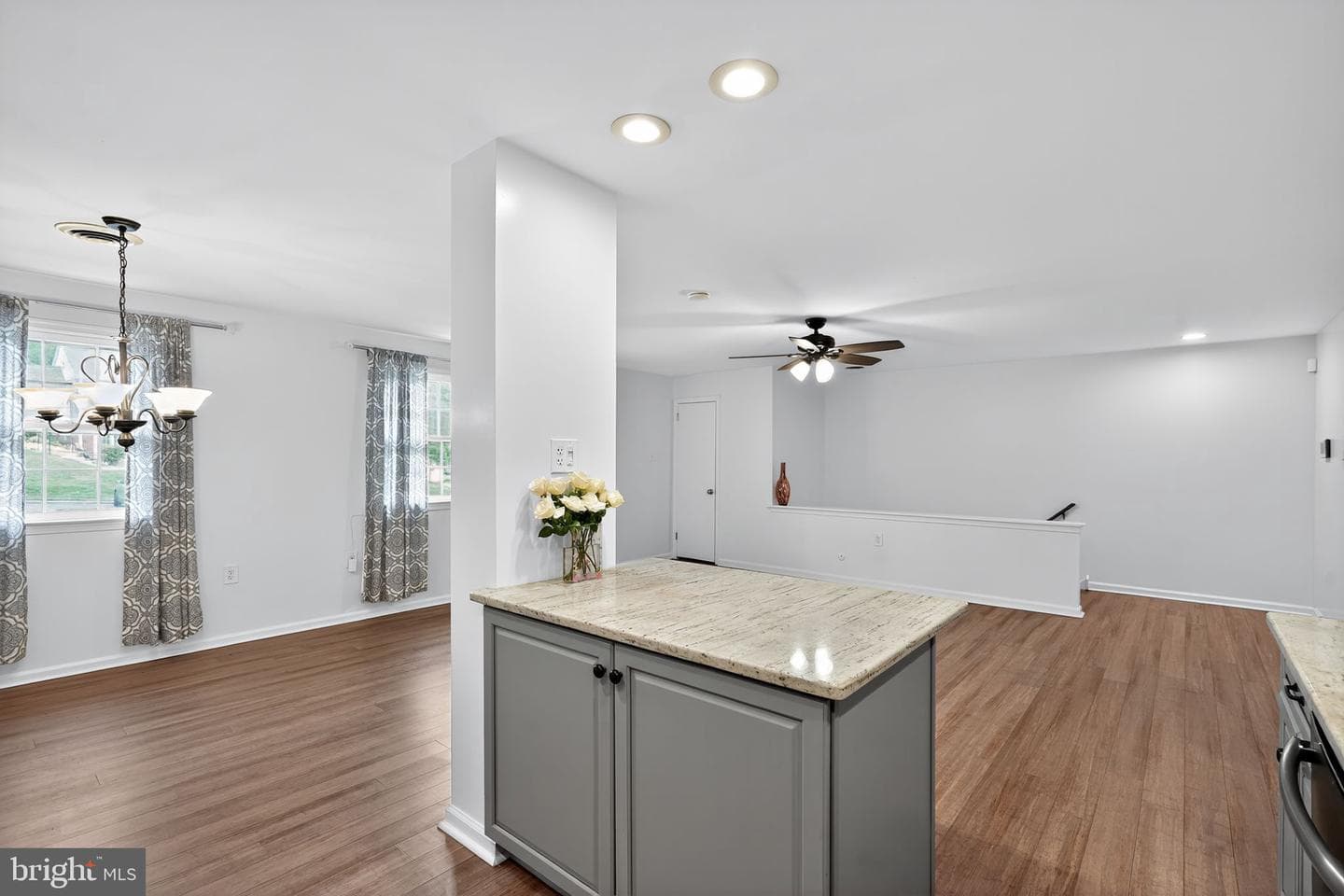908 Yardley Cmns Commons photo 3