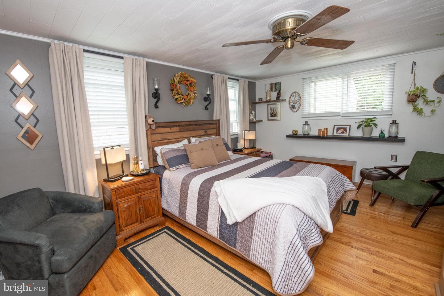 1128 Hilton Avenue photo 10