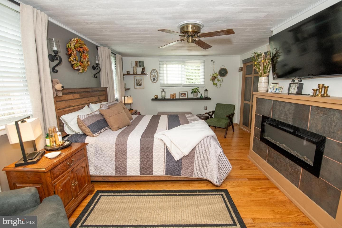 1128 Hilton Avenue photo 11
