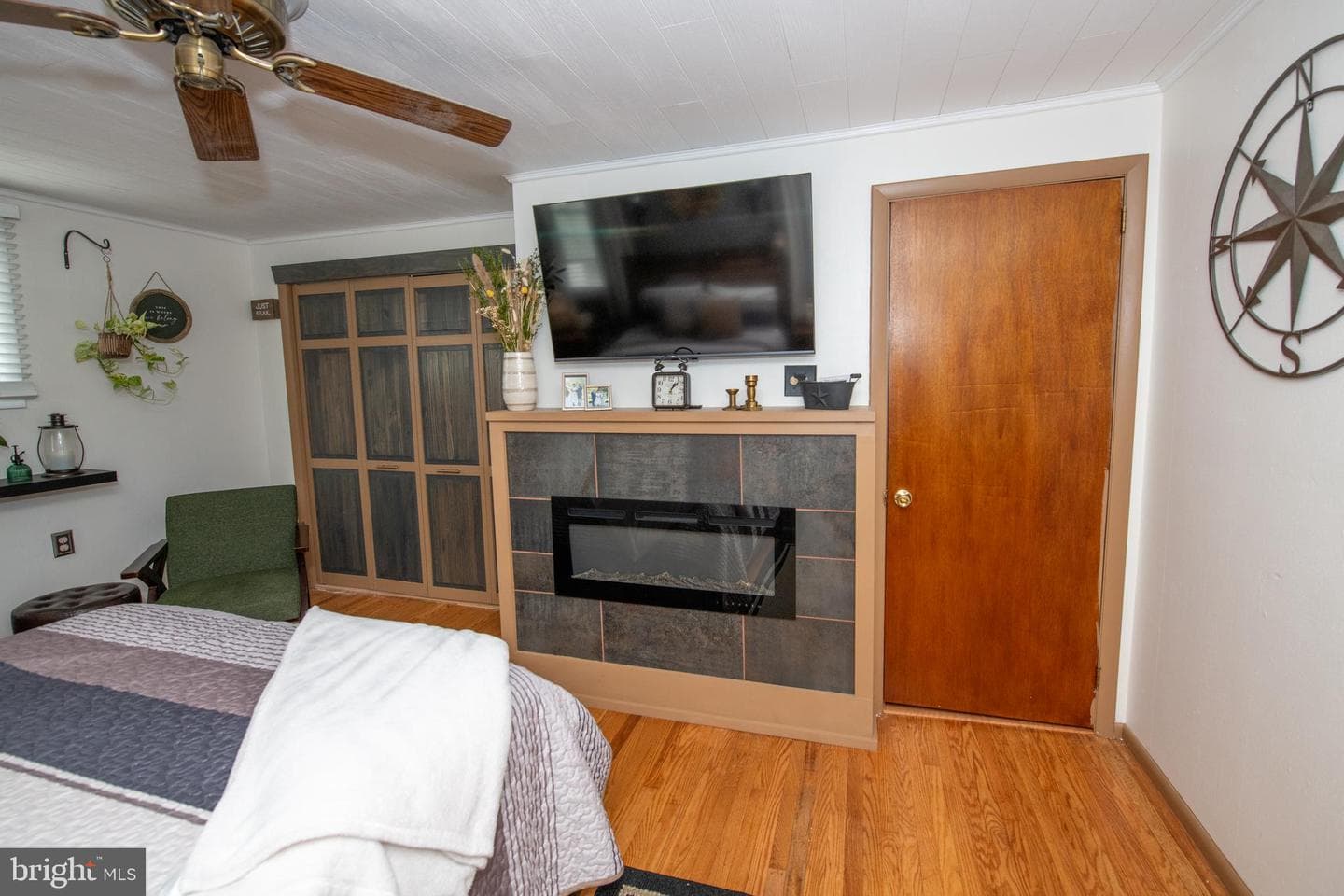1128 Hilton Avenue photo 12
