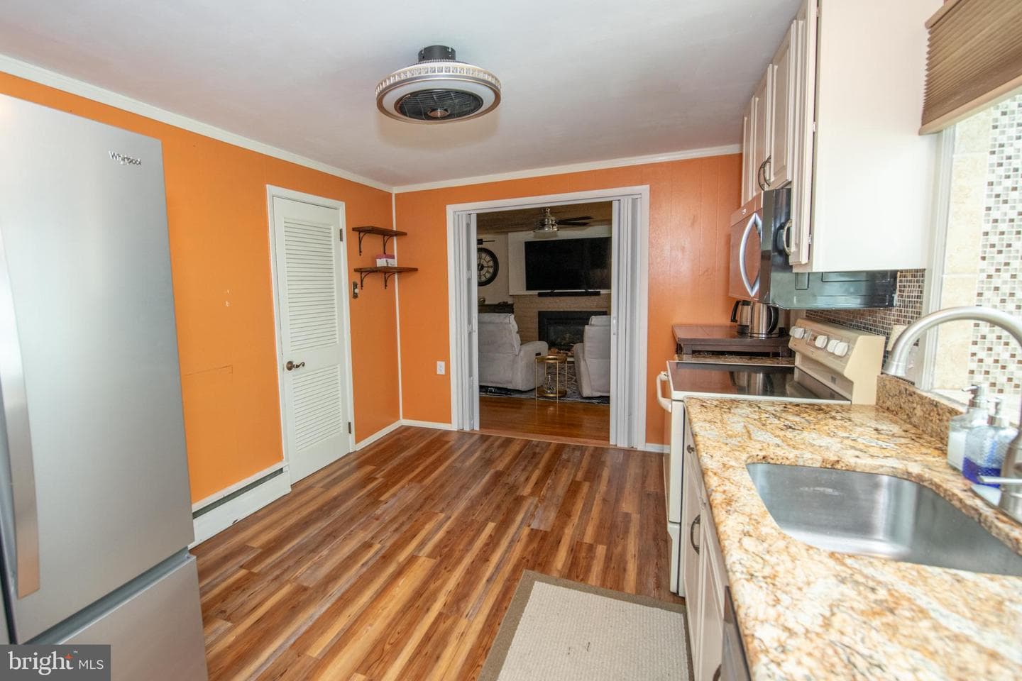 1128 Hilton Avenue photo 18