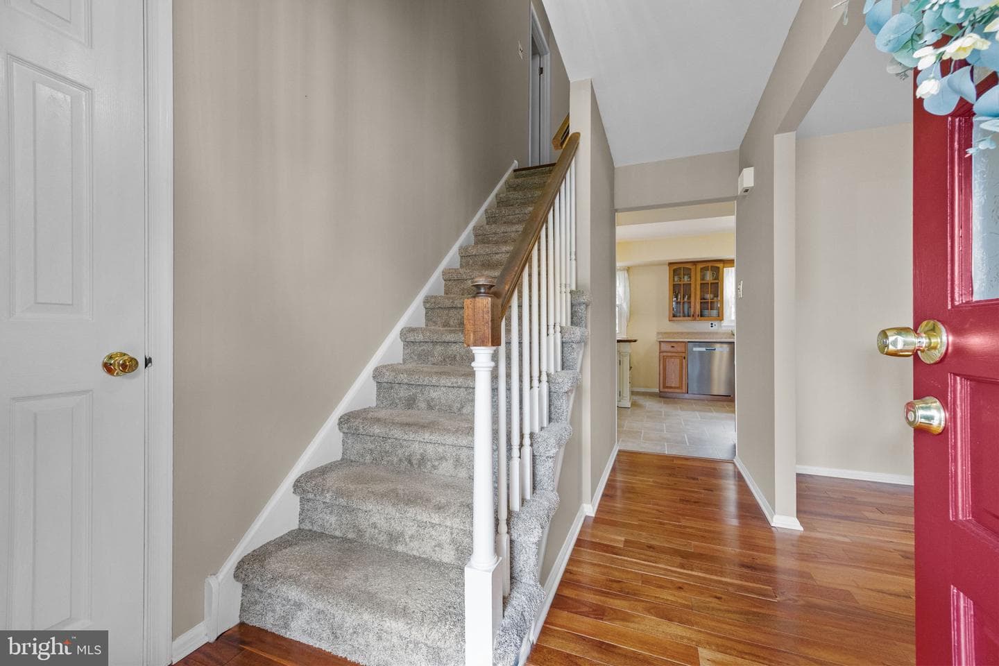 983 Wilson Court photo 4