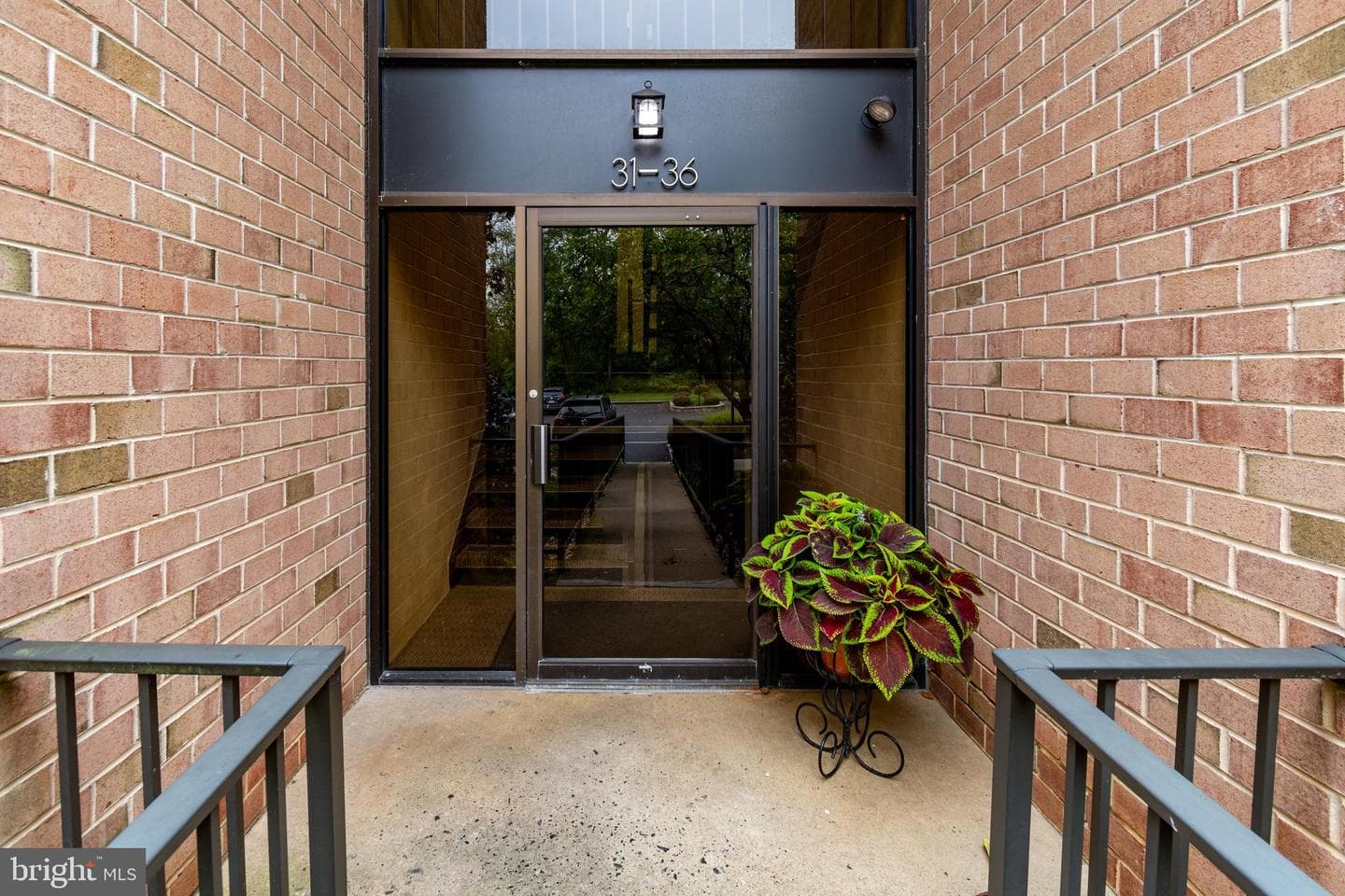 36 Hermitage Drive photo 2