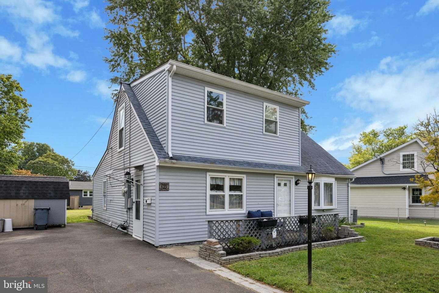 629 Rutland Road photo 2