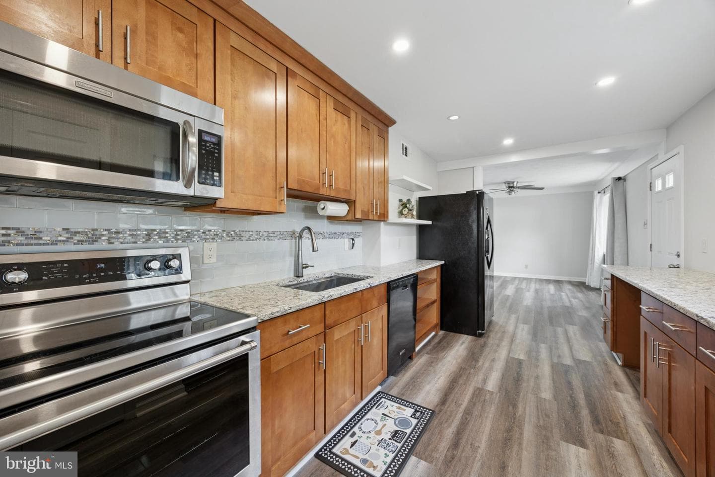 629 Rutland Road photo 3