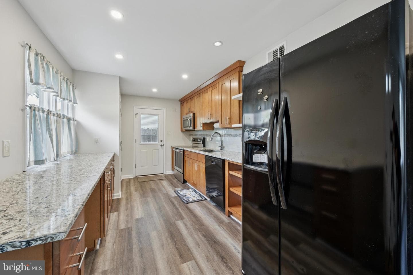 629 Rutland Road photo 4