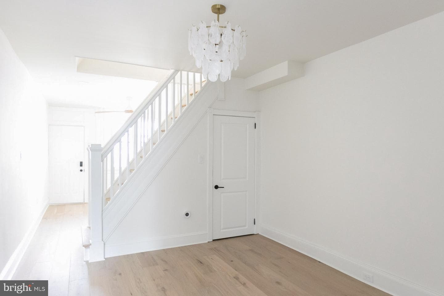 213 New Brook Street photo 6