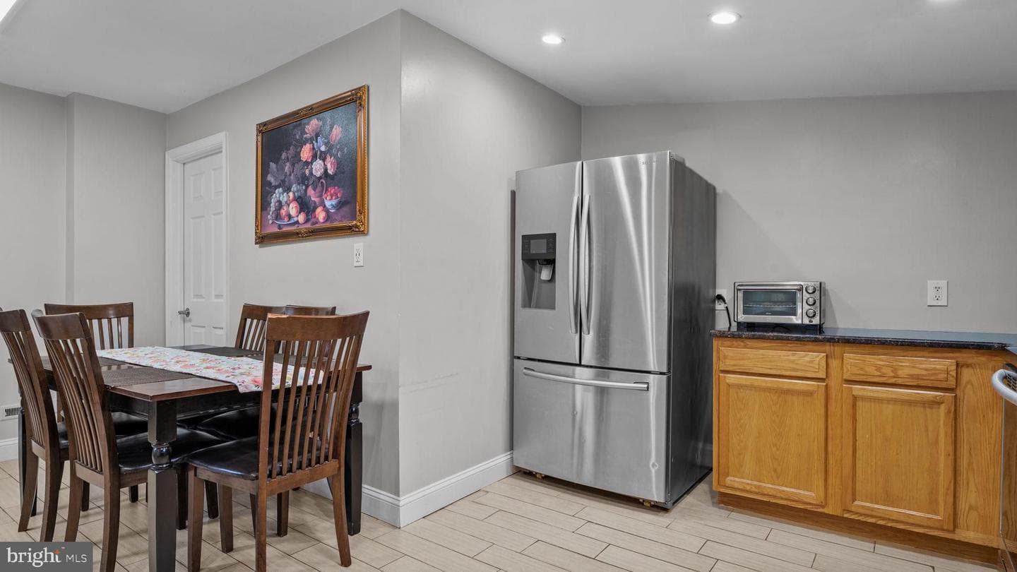 3633 Brownsville photo 10