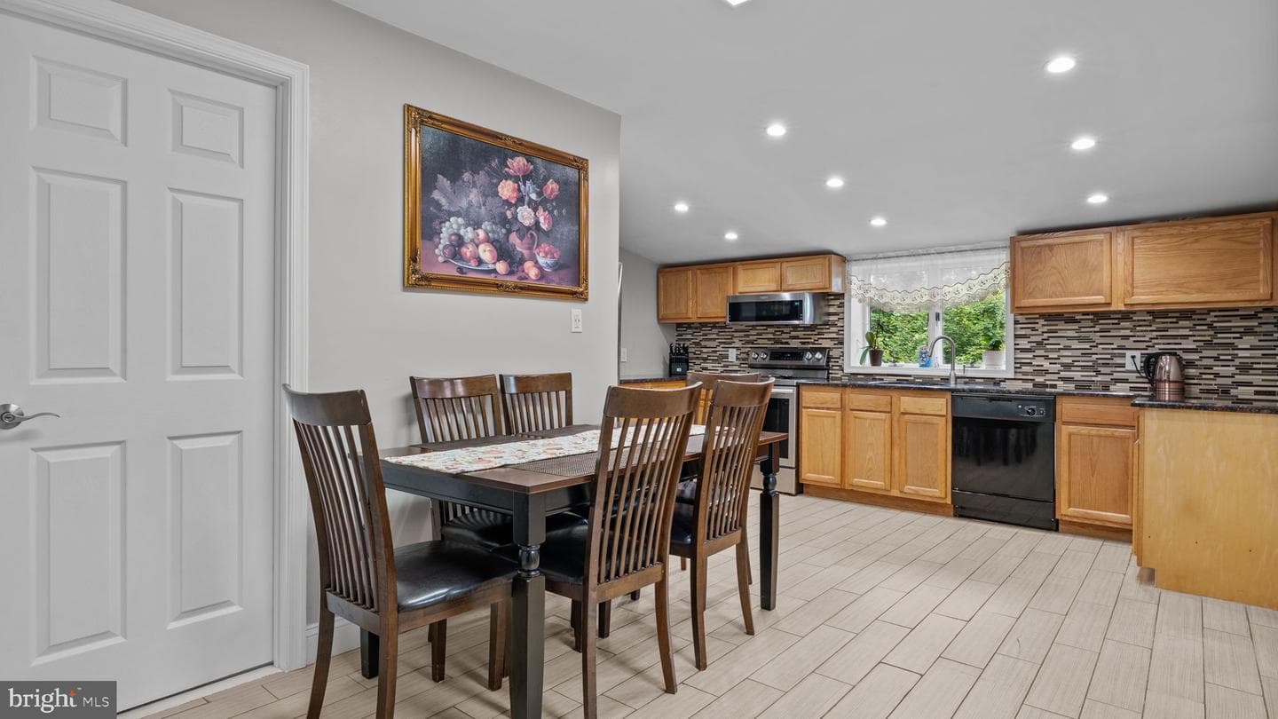 3633 Brownsville photo 11
