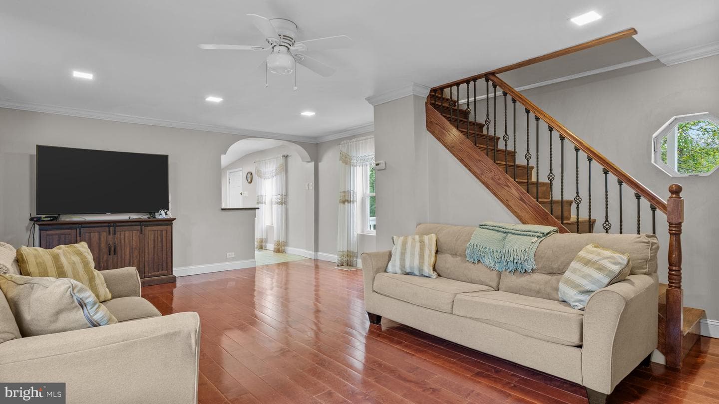 3633 Brownsville photo 17