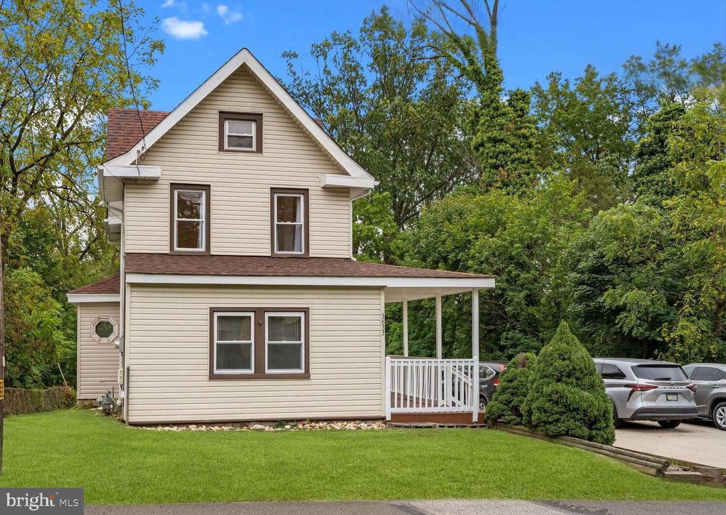 3633 Brownsville photo 2