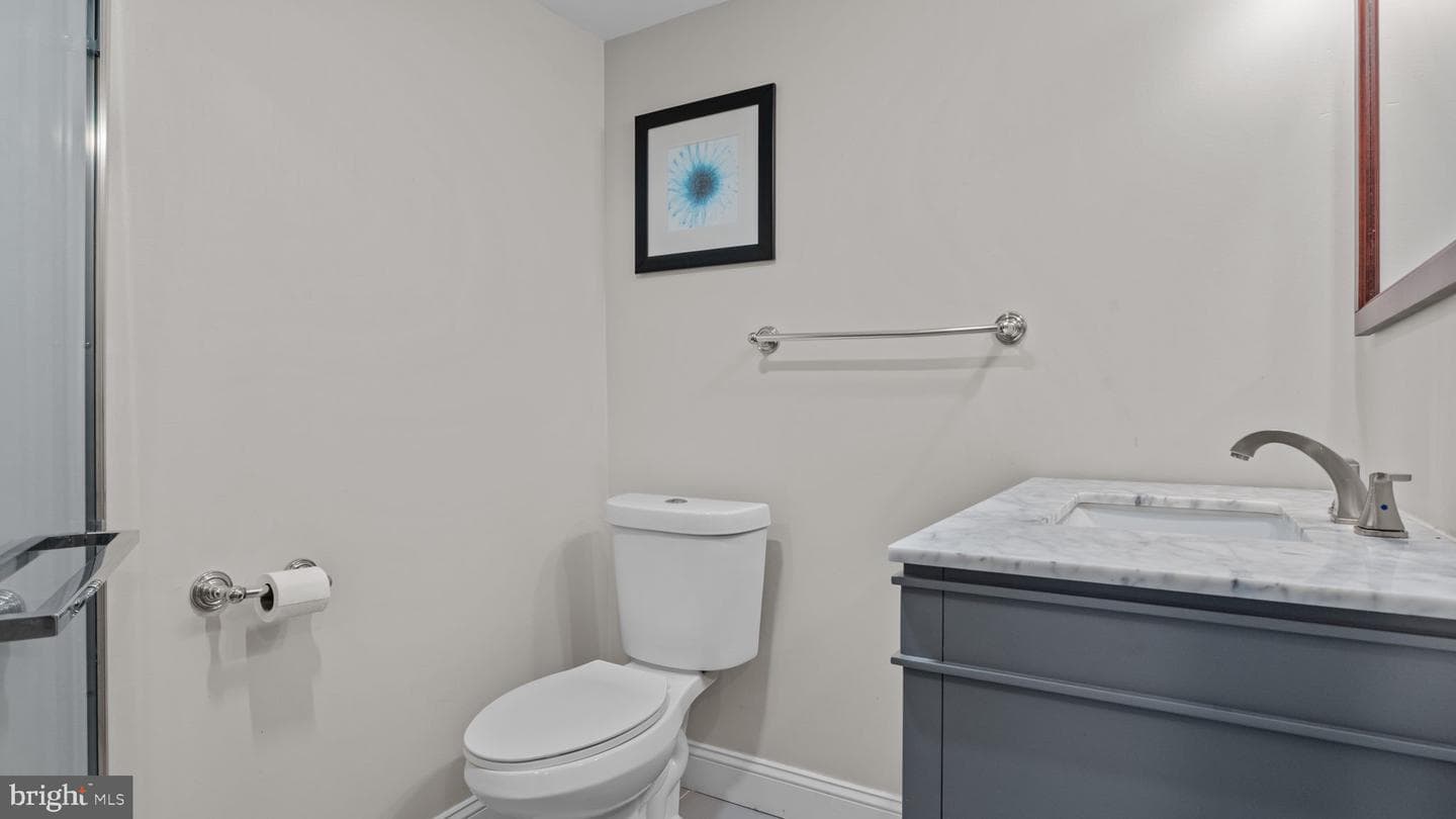 3633 Brownsville photo 23
