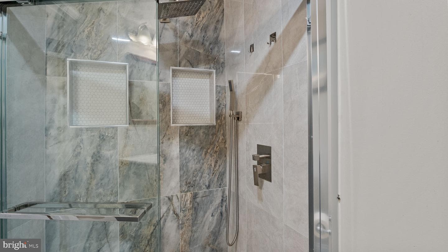 3633 Brownsville photo 24