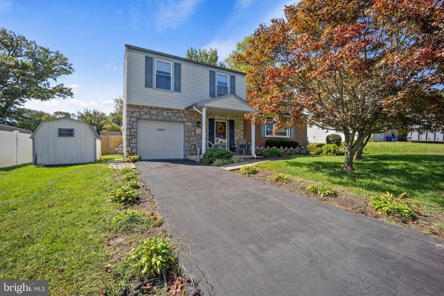 3021 Claridge Road photo 2