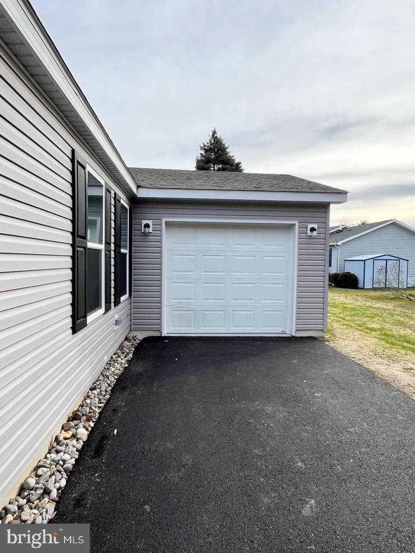 218 Vaux Drive photo 4