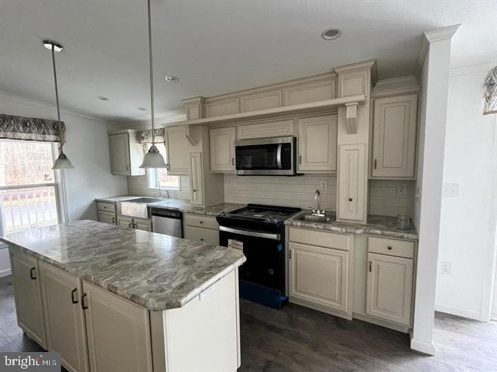218 Vaux Drive photo 7