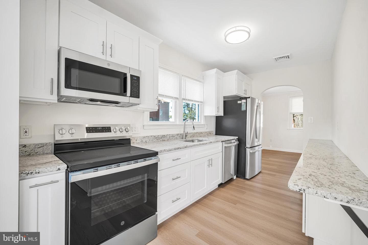 31 Poplar Avenue photo 11