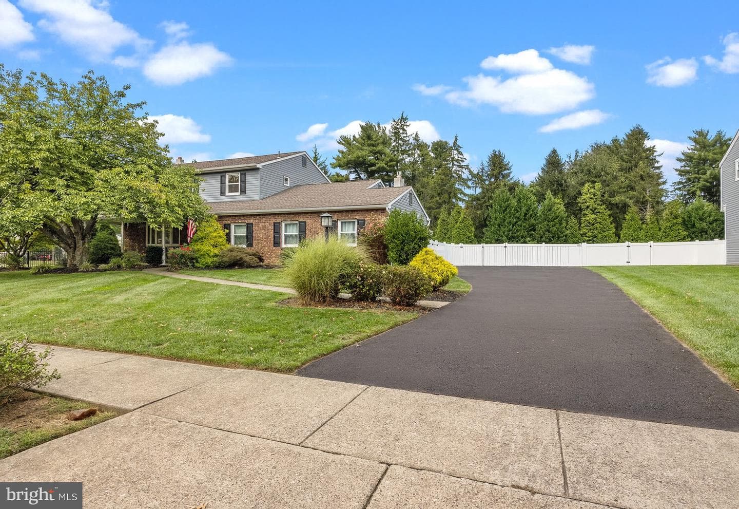 494 Keating Drive photo 3